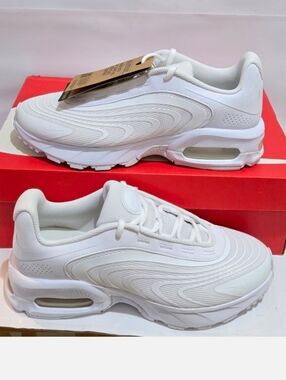Nike Air Max Fire White Sneakers Women's Size 9 Athletic Running Shoes